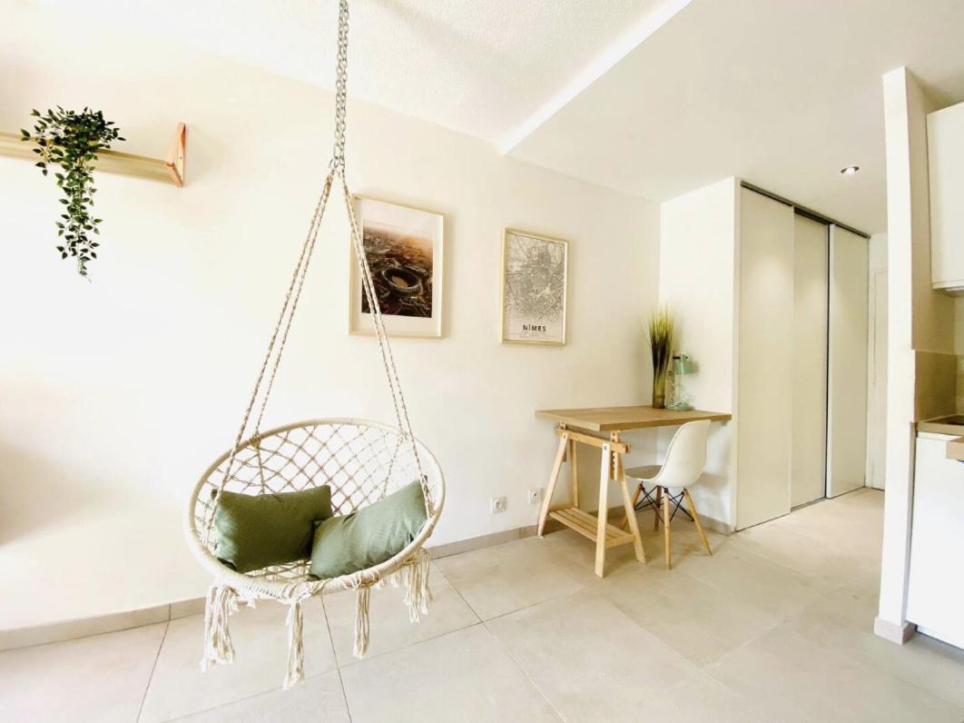 Studio Terrasse & Parking Gratuit En Residence Nîmes Dış mekan fotoğraf