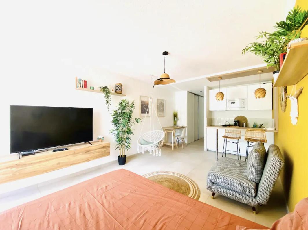 Studio Terrasse & Parking Gratuit En Residence Nîmes Dış mekan fotoğraf
